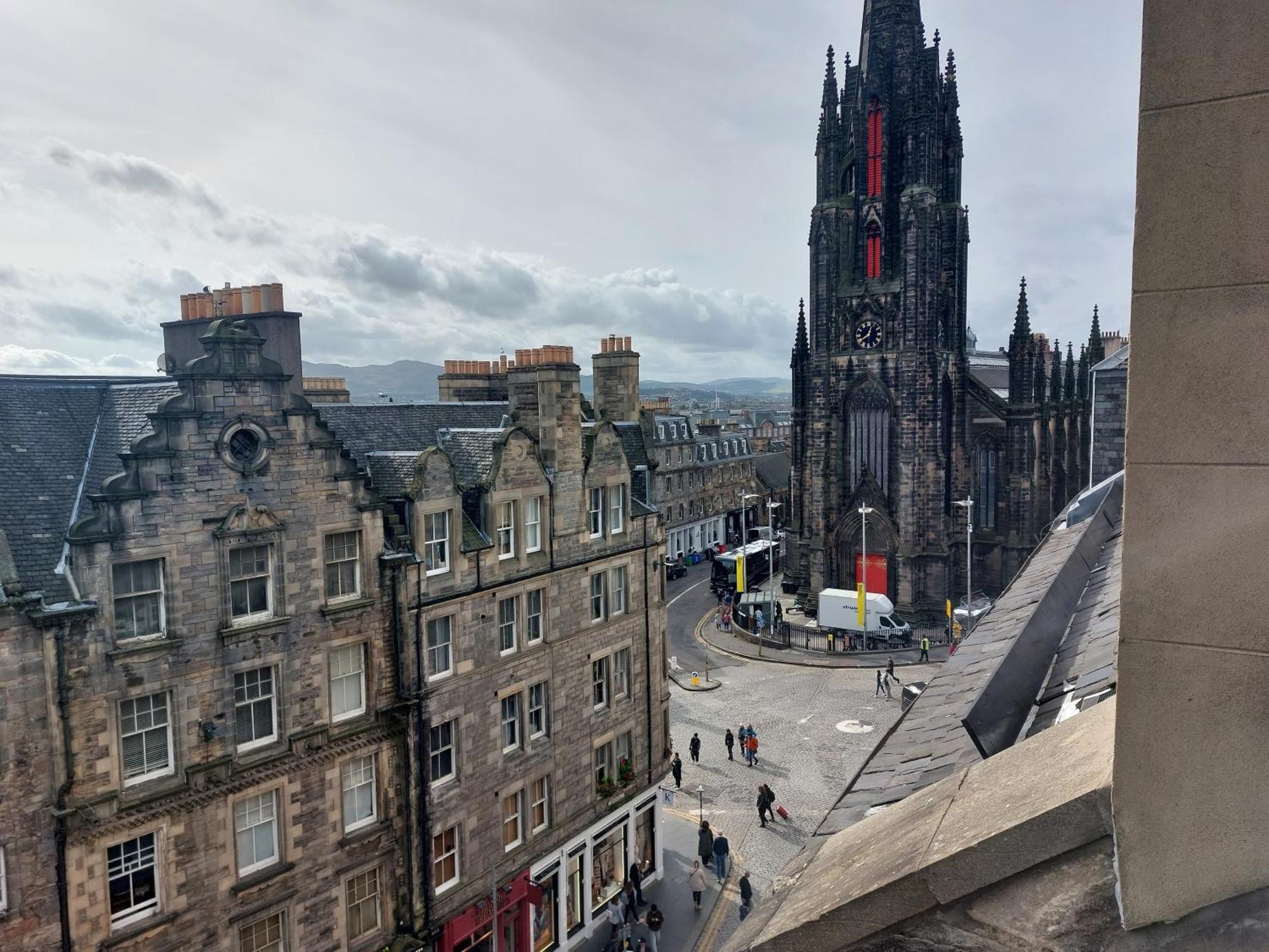 Апартаменты Stunning 5Br Royal Mile Penthouse Эдинбург Экстерьер фото