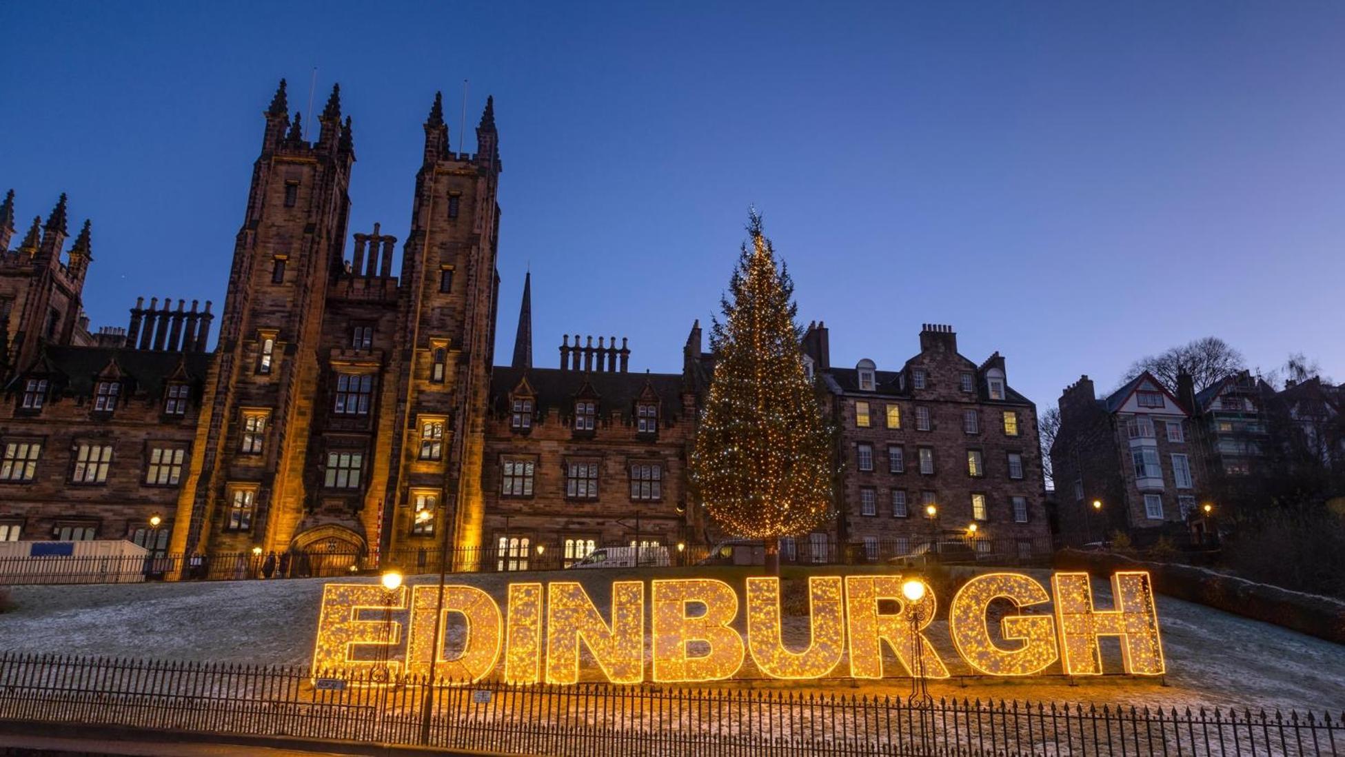 Апартаменты Stunning 5Br Royal Mile Penthouse Эдинбург Экстерьер фото