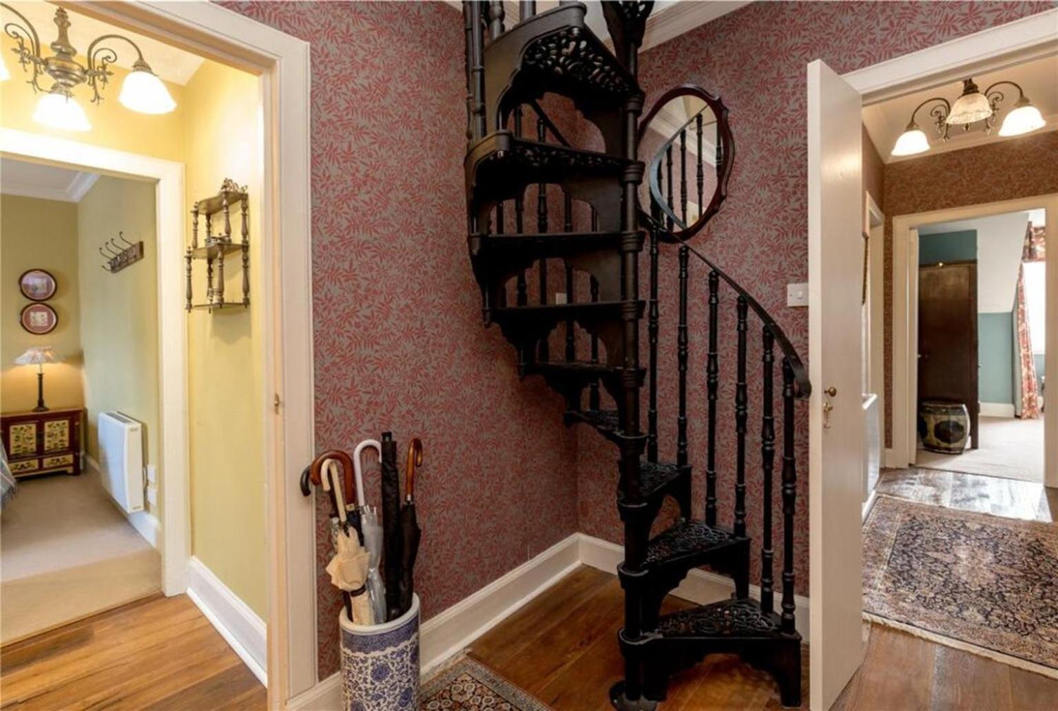 Апартаменты Stunning 5Br Royal Mile Penthouse Эдинбург Экстерьер фото